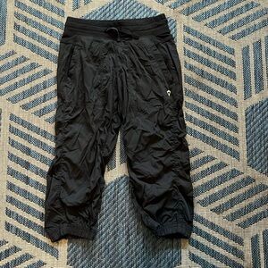 Ivvva crop joggers